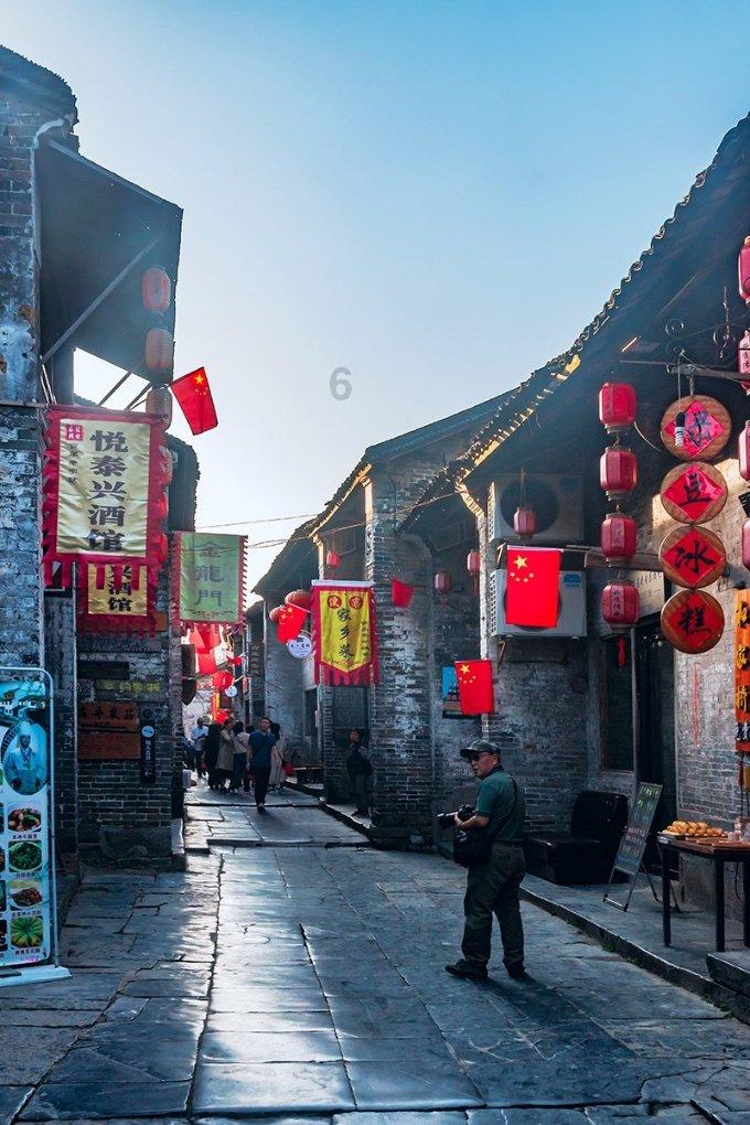 跳动的圆球